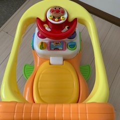 アンパンマン乗用玩具の画像