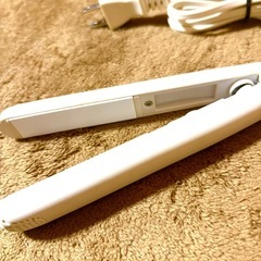 ★【軽量コンパクト・ストレートアイロン　巻き髪専用】★美品★の画像
