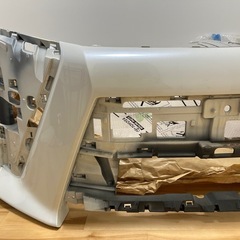 VOXY80系/ZRR80純正後Fバンパ52119-28L20-A0の画像