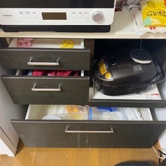 食器棚の画像