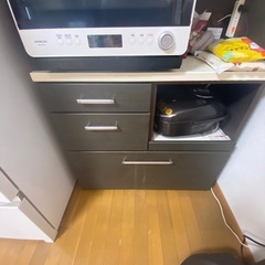 食器棚の画像