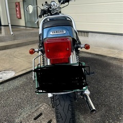 ヤマハ SR400 2BL-RH16J 走行1.2万km 車検R8/8 デイトナマフラー 忠男エキパイ カスタム多数の画像