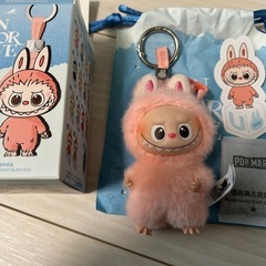 正規品!!  ラブブ　イニシャルUの画像