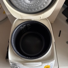 2016年 タイガー 5.5合炊き 炊飯ジャー JBH-G101の画像