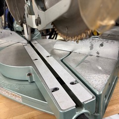 🌲【電動工具】日曜大工に！日立 216mm 卓上スライド丸のこ C8FB2  ②【地域最大電動工具高価買取アールワン田川】の画像