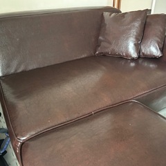 2人用のオシャレなソファの画像