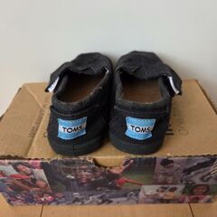 TOMS トムス キッズ CANVAS TINY CLASSICS 12cmの画像