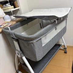 ベビーベッドの画像