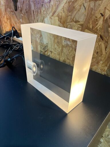 《商談中》G17【展示品・廃盤品】希少！yamagiwa 吉岡徳仁 ToFU LED SS386 コラボ 新品定価約10万円 テーブル ランプ ライト MoMA