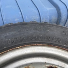 スパイクタイヤ135/80R12  2本セットの画像