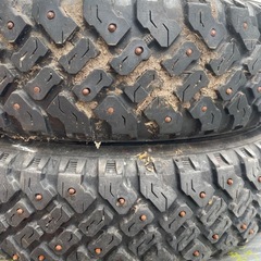 スパイクタイヤ135/80R12  2本セットの画像