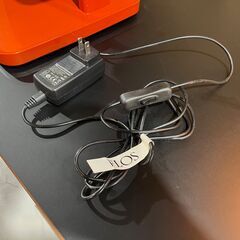 G17【展示品】FLOS PIANI フロス ピアーニ レッド トレー 卓上 スタンドライト LED イタリア モダン 差し色 インテリアの画像
