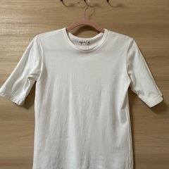 agnis b アニエスベー　Tシャツの画像