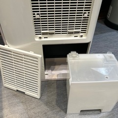 【衣類乾燥除湿機】【コロナ】クリーニング済み【管理番号31021】野の画像