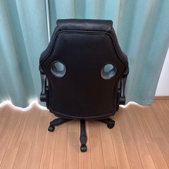 ゲーミングチェアの画像
