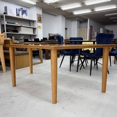 【お買い得‼️】高級♪ カリモク家具 180cm幅ダイニングテーブル 4人掛け 食卓 木製ナチュラルブラウン♪の画像