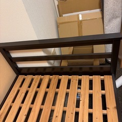 ベッドフレームの画像