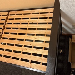 ベッドフレームの画像