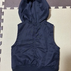 コムサイズム✨キッズ100サイズ✨子供服✨秋冬服✨ベスト✨着回し◎
の画像