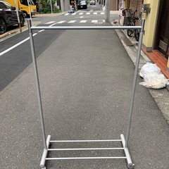 ハンガーラック　キャスターつきの画像