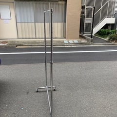 ハンガーラック　キャスター付きの画像