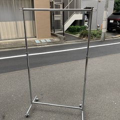 ハンガーラック　キャスター付きの画像