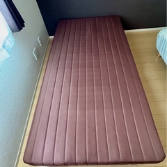 脚付きマットレス、2台セットの画像