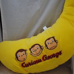 [1631] おさるのジョージ バナナ型クッション Curious Georgeの画像
