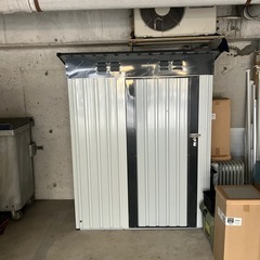 【ホワイト 棚あり】屋外物置 大型倉庫 大型物置 戸外収納庫 防水/耐侯/の画像