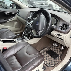 ボルボ　Ｖolvo V40 T4SEの画像