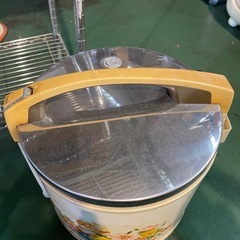 レトロ炊飯器の画像
