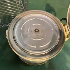 レトロ炊飯器の画像