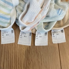 ユニクロ　ロンパース肌着　70 4枚セットの画像