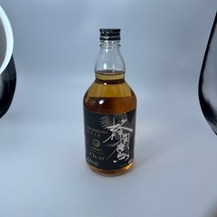 蜂熊ウイスキー クリア 700ml（アルコール37度） の画像