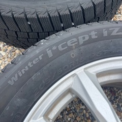 205/60R16 スタッドレスタイヤ + JOKERアルミホイールの画像