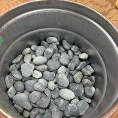 【中古品】玉砂利　欲しい方無料で譲ります!!の画像