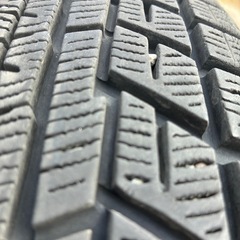 YOKOHAMAスタッドレスタイヤ　バリ山の画像