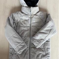 NIKEリバーシブルジャケットの画像