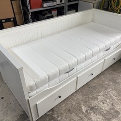 IKEA ソファーベッド シングル ダブル 引き出し付き 姫系の画像