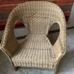 ラタンチェア　座面低い　美品の画像