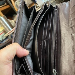 オーストリッチ型押しながさ長財布の画像