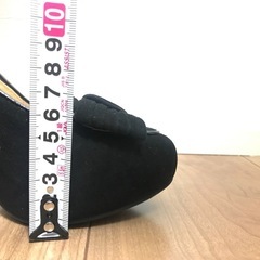 新品パンプス 黒　22.5cmの画像