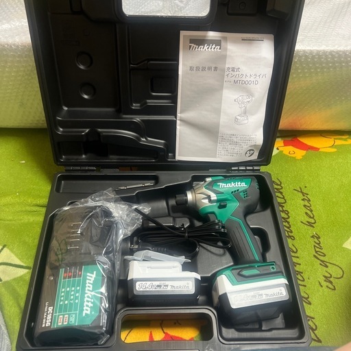 マキタインパクトドライバー　MTD001DSAX