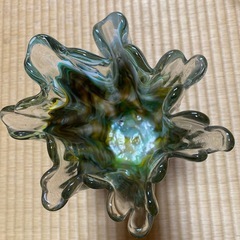 ガラスの花瓶の画像