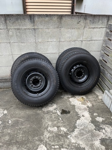 ハイエース　スタッドレスタイヤ