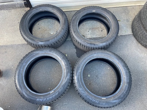 （決まりました）スタッドレスタイヤ 205/55R16