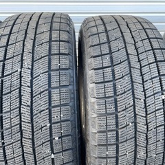 スタッドレスタイヤ 205/55R16の画像