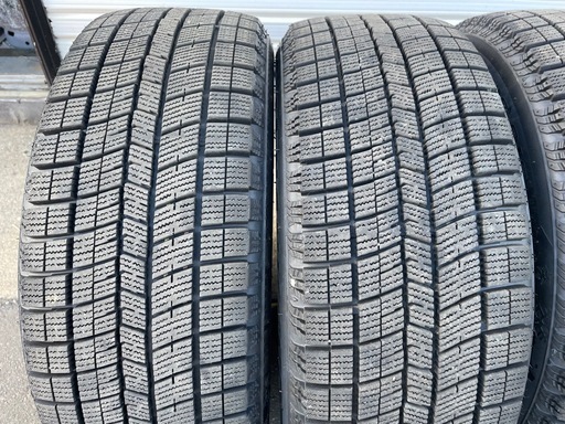 （決まりました）スタッドレスタイヤ 205/55R16