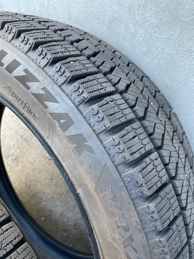 決まりました。225/45R18 ブリジストン  スタッドレスタイヤ 
