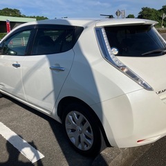 リーフ　電気自動車の画像